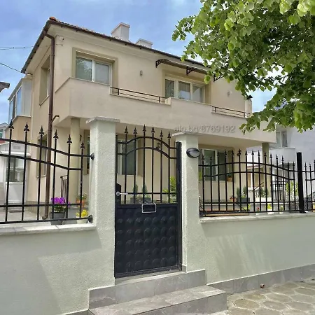 Holiday home Blanka House Sarafovo